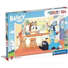 1ba9b4ef9a32ac2bc325aa180f00f66b Clementoni Puzzle 104 pz Bluey - immagine 1