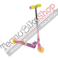 3a6d77ae7a203e4b321736a46df3c7c1 Monopattino 2 Ruote Barbie - immagine 1