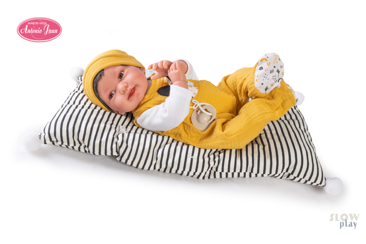 93c631e46d6ae81bb125d57055d796f8 Antonio Juan Reborn con Cuscino e Cappello con Orecchie - immagine 1